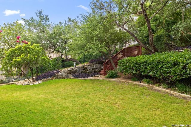 2022 Via Vineda, San Antonio, TX 78258