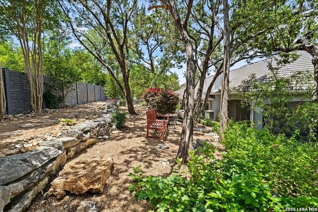 2022 Via Vineda, San Antonio, TX 78258