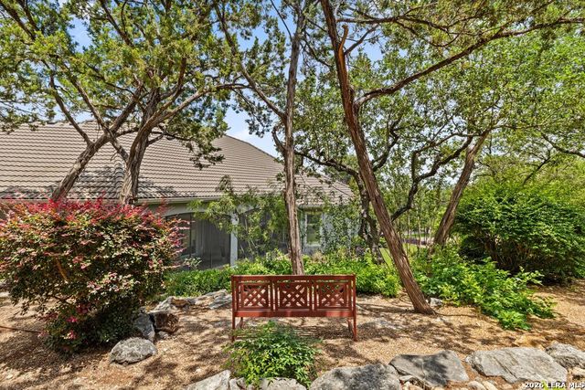 2022 Via Vineda, San Antonio, TX 78258