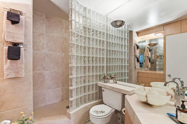 210 W Grant Street 516, Minneapolis, MN 55403