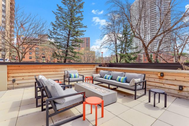 210 W Grant Street 516, Minneapolis, MN 55403