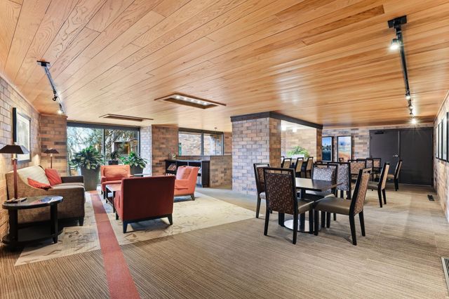 210 W Grant Street 516, Minneapolis, MN 55403