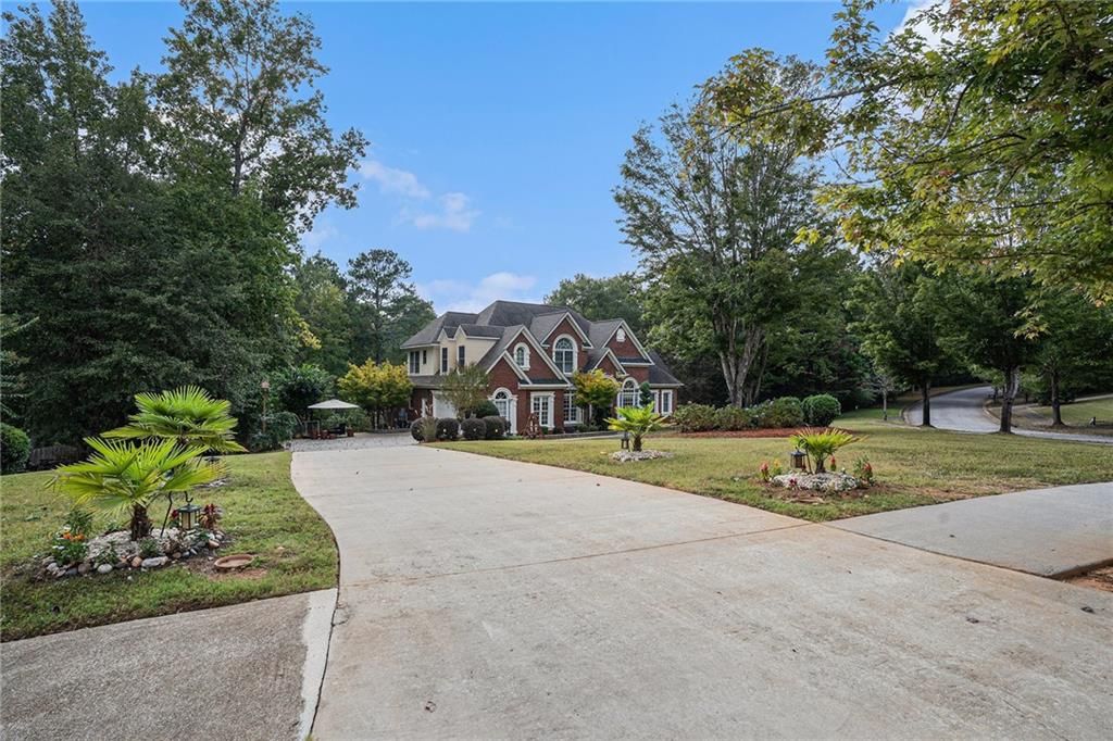 1523 Bent River Circle, Mcdonough, GA 30252