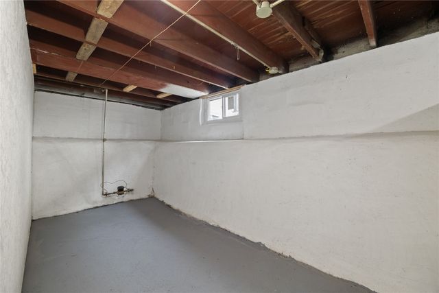 1353 E 15th Street, Des Moines, IA 50316