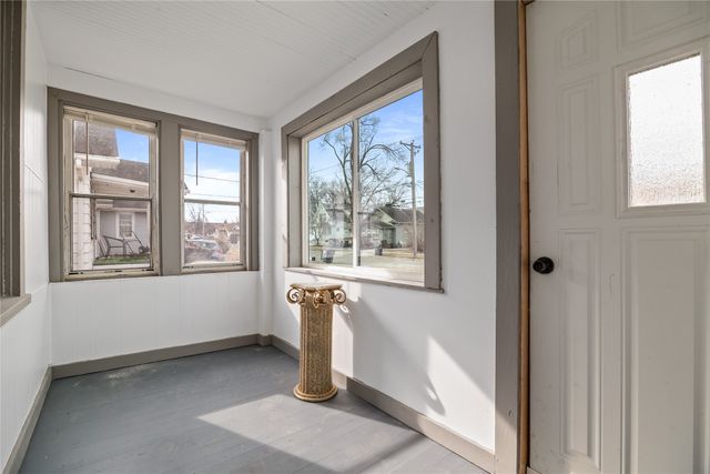 1353 E 15th Street, Des Moines, IA 50316