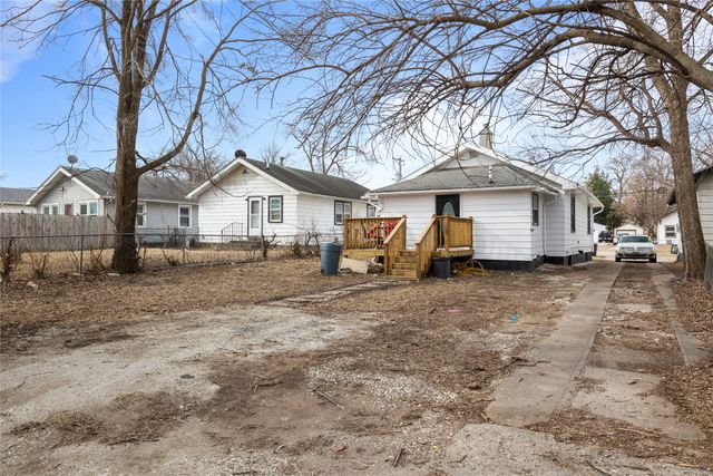 1353 E 15th Street, Des Moines, IA 50316