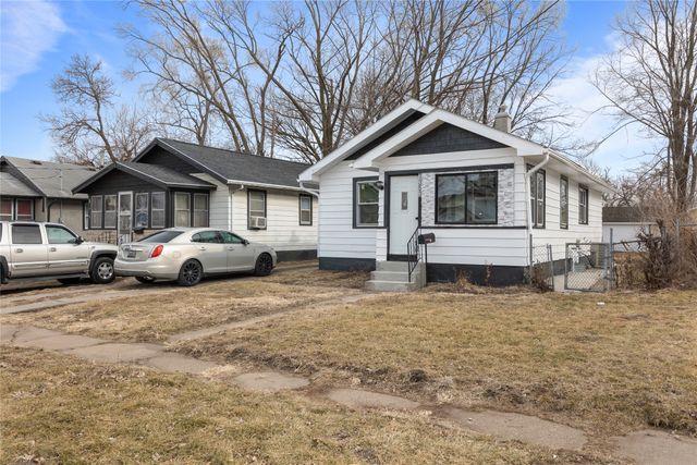 1353 E 15th Street, Des Moines, IA 50316