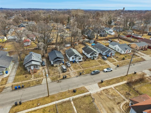 1353 E 15th Street, Des Moines, IA 50316