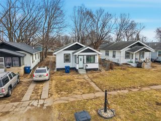 1353 E 15th Street, Des Moines, IA 50316