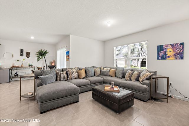 467 Americana Boulevard NW, Palm Bay, FL 32907