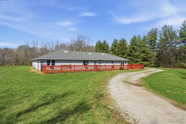 4157 Wetzler Road, Fults, IL 62244