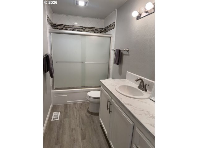 1845 SALLAL Rd, Woodburn, OR 97071