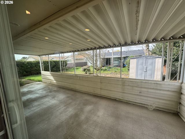 1845 SALLAL Rd, Woodburn, OR 97071