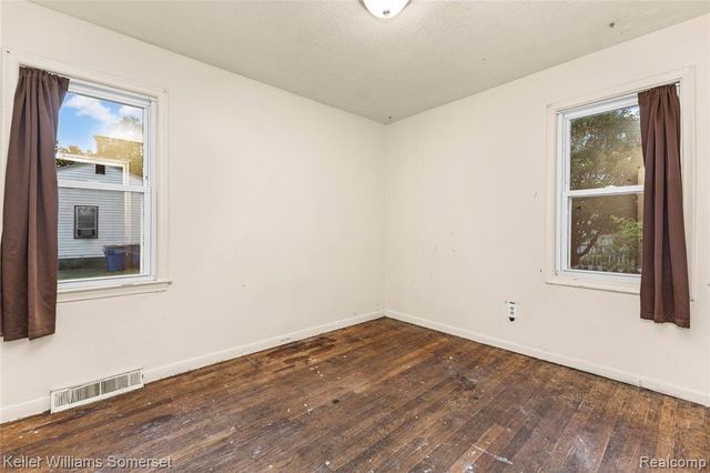 8733 Hupp Avenue, Warren, MI 48089