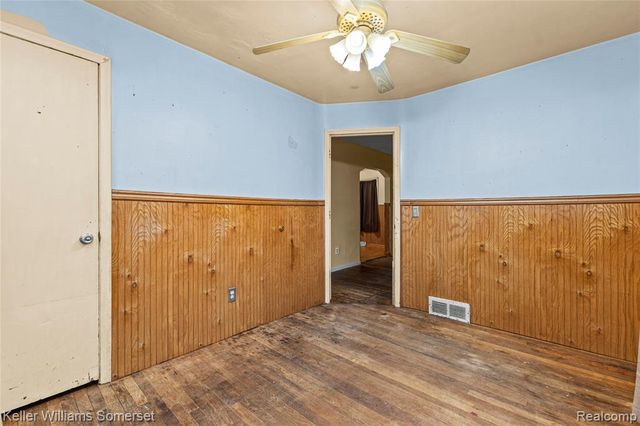 8733 Hupp Avenue, Warren, MI 48089