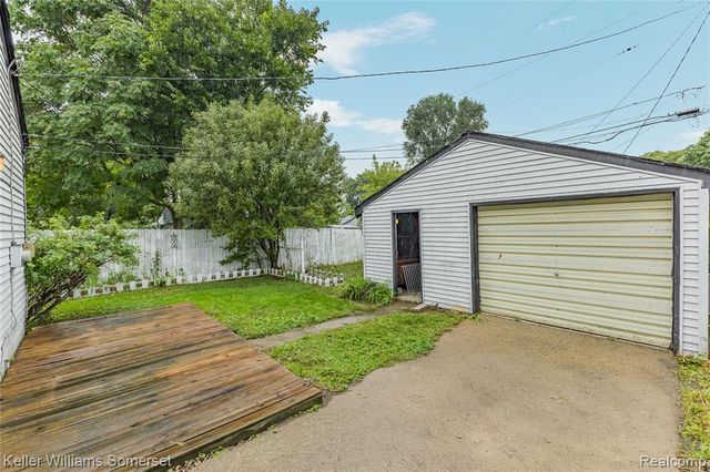 8733 Hupp Avenue, Warren, MI 48089