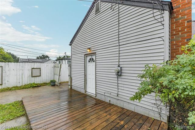 8733 Hupp Avenue, Warren, MI 48089