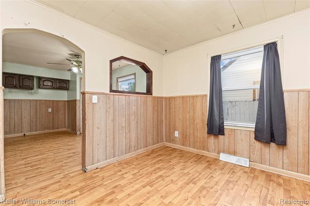 8733 Hupp Avenue, Warren, MI 48089