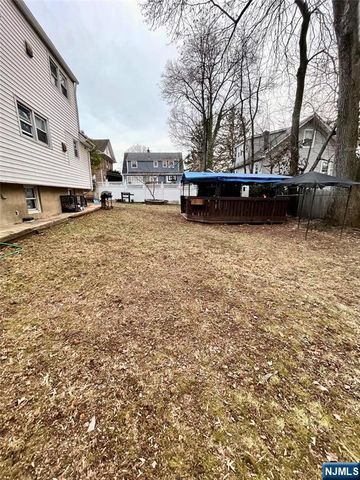 2 Van Valkenburgh Avenue, Bergenfield, NJ 07621
