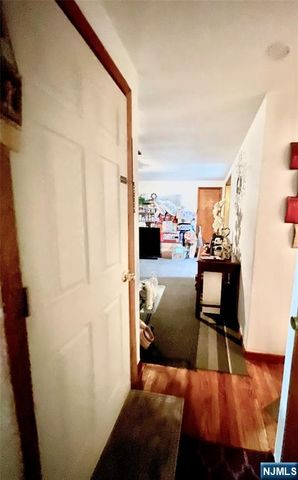 2 Van Valkenburgh Avenue, Bergenfield, NJ 07621