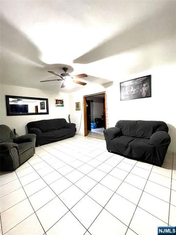 2 Van Valkenburgh Avenue, Bergenfield, NJ 07621