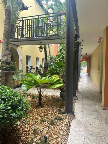 4812 Pine Tree Dr 105, Miami Beach, FL 33140