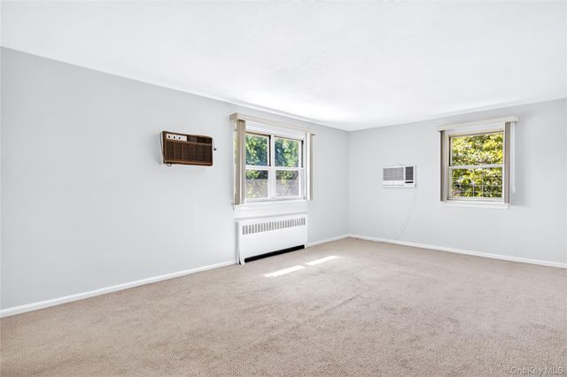 27003 82nd Avenue 2b, New Hyde Park, NY 11530