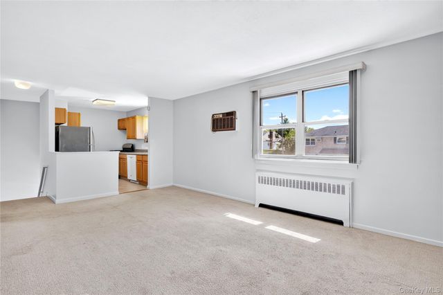 27003 82nd Avenue 2b, New Hyde Park, NY 11530