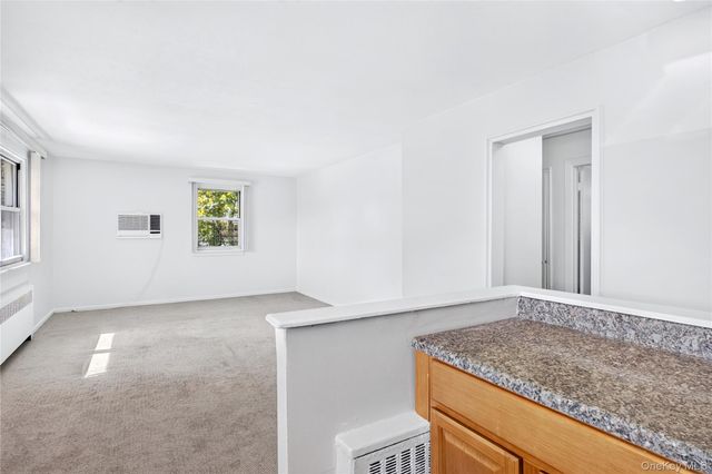 27003 82nd Avenue 2b, New Hyde Park, NY 11530