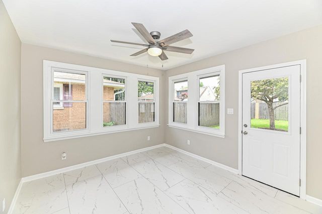 7916 22nd AVENUE, Kenosha, WI 53143