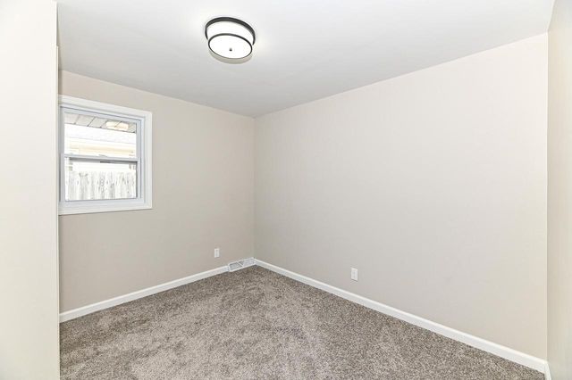 7916 22nd AVENUE, Kenosha, WI 53143