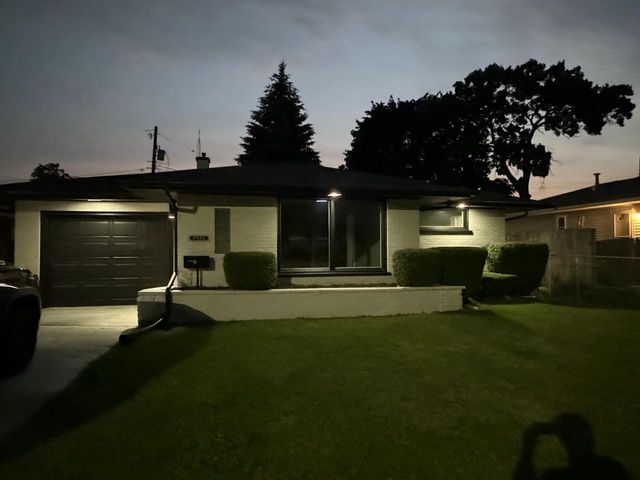 7916 22nd AVENUE, Kenosha, WI 53143