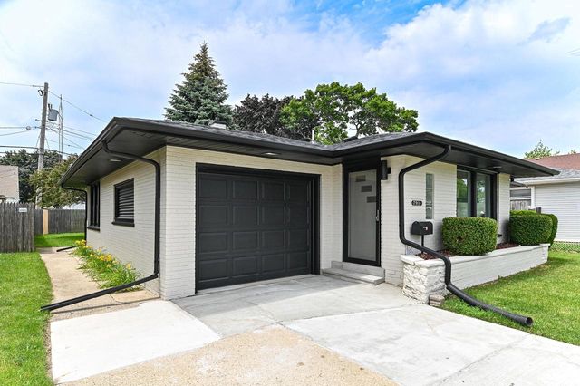 7916 22nd AVENUE, Kenosha, WI 53143