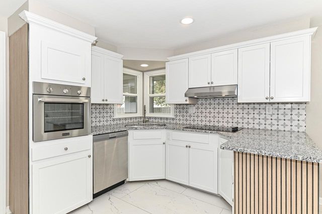 7916 22nd AVENUE, Kenosha, WI 53143