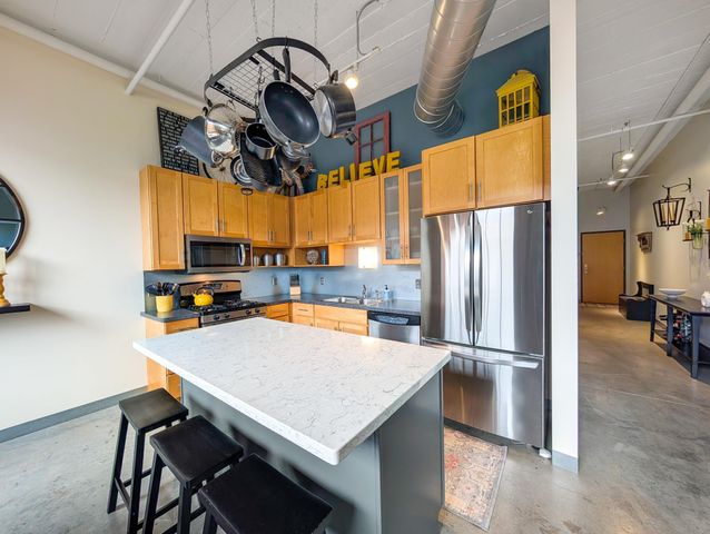 250 Park Avenue 614, Minneapolis, MN 55415
