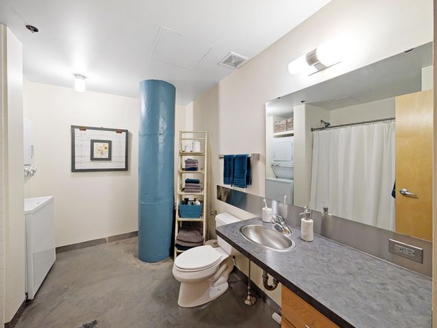 250 Park Avenue 614, Minneapolis, MN 55415