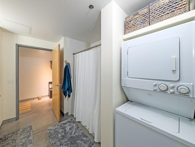 250 Park Avenue 614, Minneapolis, MN 55415