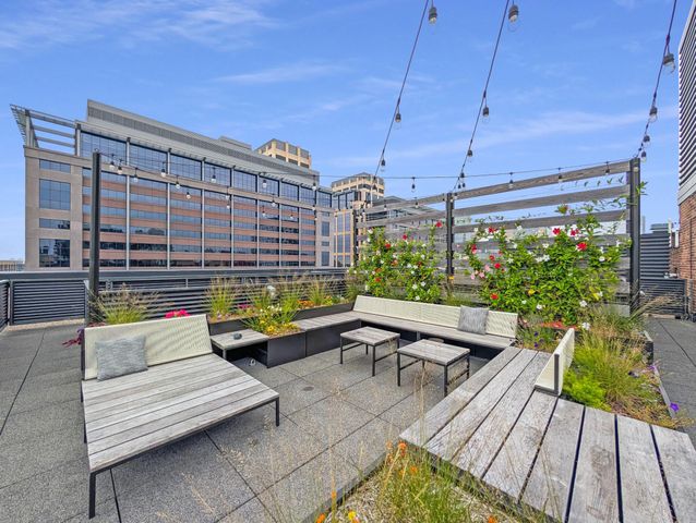 250 Park Avenue 614, Minneapolis, MN 55415