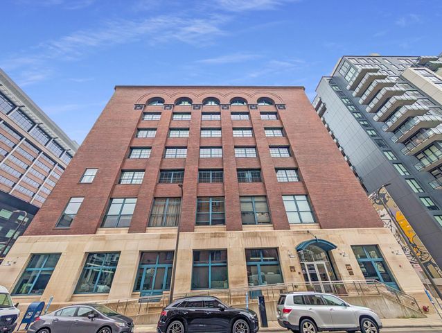 250 Park Avenue 614, Minneapolis, MN 55415