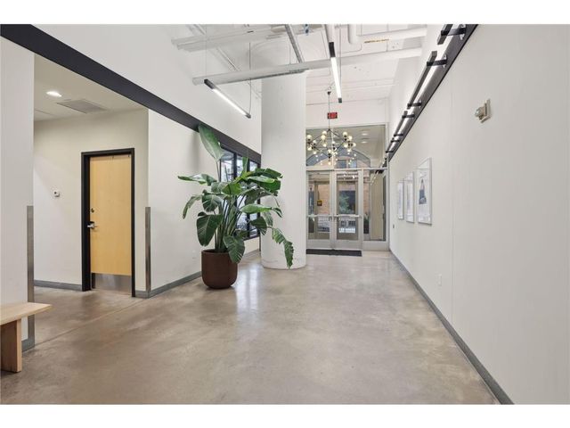 250 Park Avenue 614, Minneapolis, MN 55415