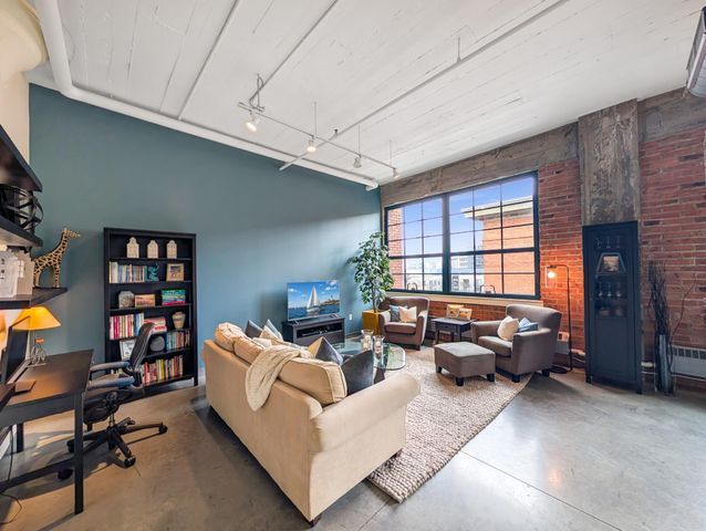 250 Park Avenue 614, Minneapolis, MN 55415
