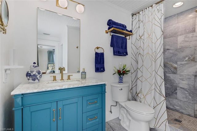 2582 1st ST, Fort Myers, FL 33901