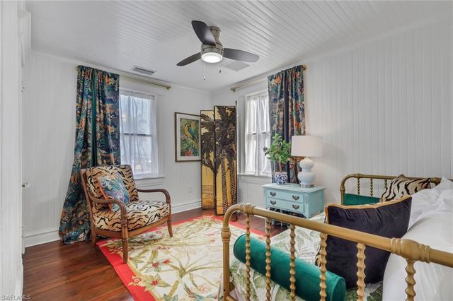 2582 1st ST, Fort Myers, FL 33901