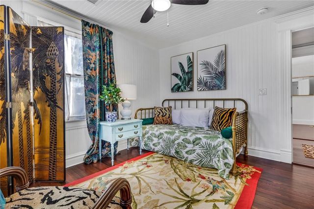 2582 1st ST, Fort Myers, FL 33901