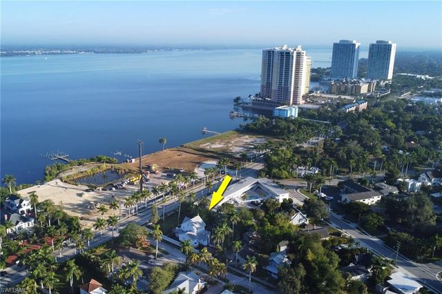 2582 1st ST, Fort Myers, FL 33901