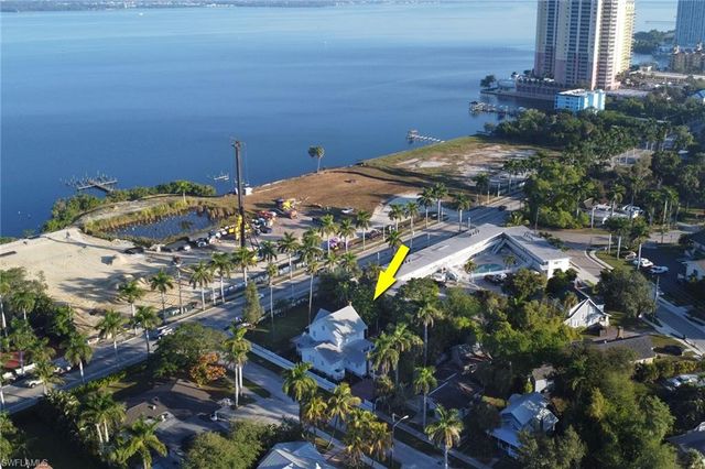 2582 1st ST, Fort Myers, FL 33901