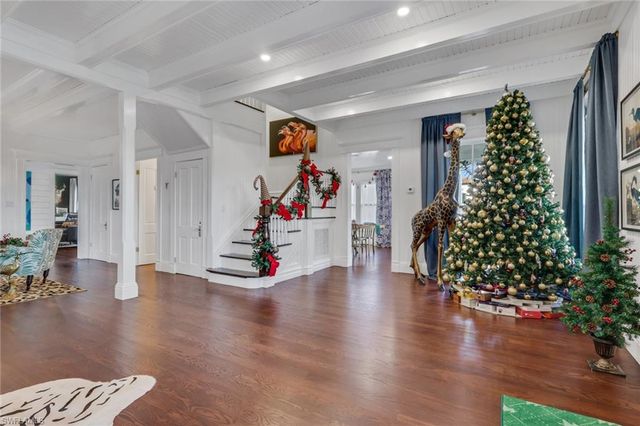 2582 1st ST, Fort Myers, FL 33901