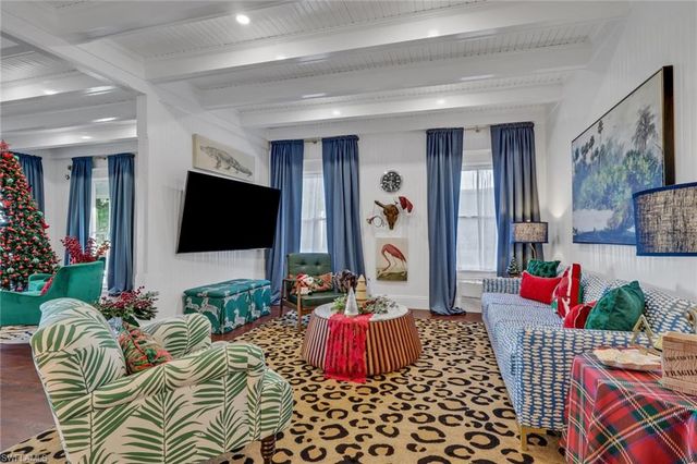 2582 1st ST, Fort Myers, FL 33901