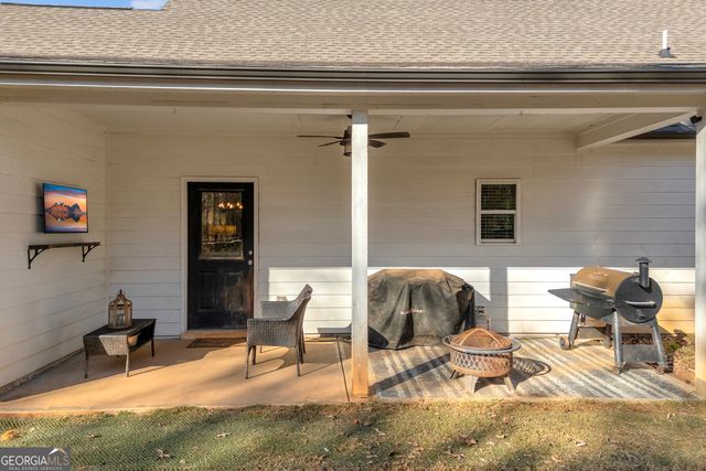 223 Maple Drive, Commerce, GA 30529