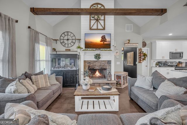 223 Maple Drive, Commerce, GA 30529